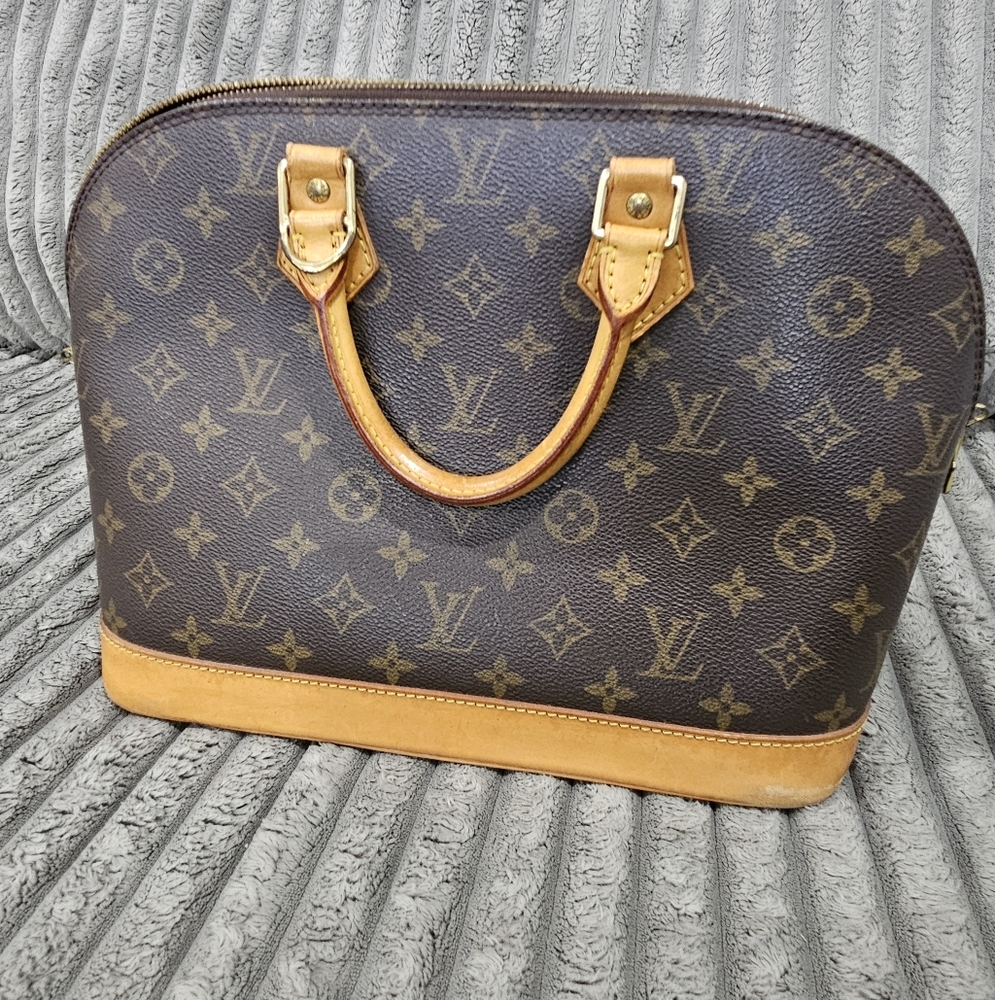 Louis Vuitton Alma PM W/COA & Insert